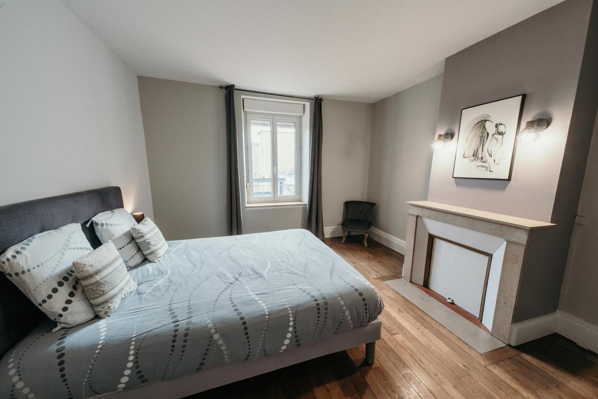 Appartement D'Alexandre Hyper Centre-Ville Charleville-Mézières Екстериор снимка