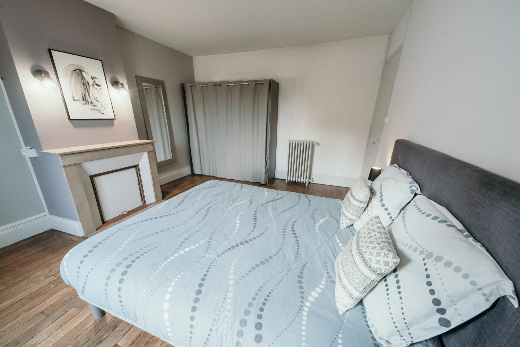 Appartement D'Alexandre Hyper Centre-Ville Charleville-Mézières Екстериор снимка